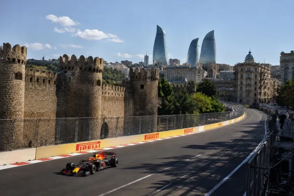 Formula 1 Bakü Bileti 2026 – F1 Azerbaycan GP Filarmoniya ve Khazar Tribünü - Görsel 1