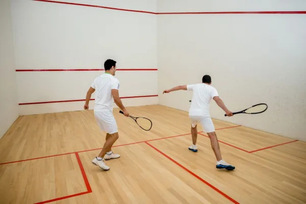 Bursa Squash Aile Üyeliği - Görsel 2