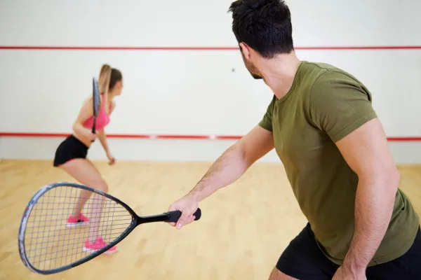 Eskişehir Tepebaşı Squash Eğitimi (1 Ay / 4 Ders) - Görsel 1