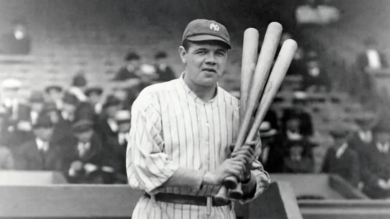 Babe Ruth Beyzbol sopalarıyla Babe Ruth